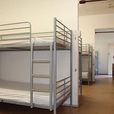 Хостел Roey Backpackers And Party Bar Брум Экстерьер фото